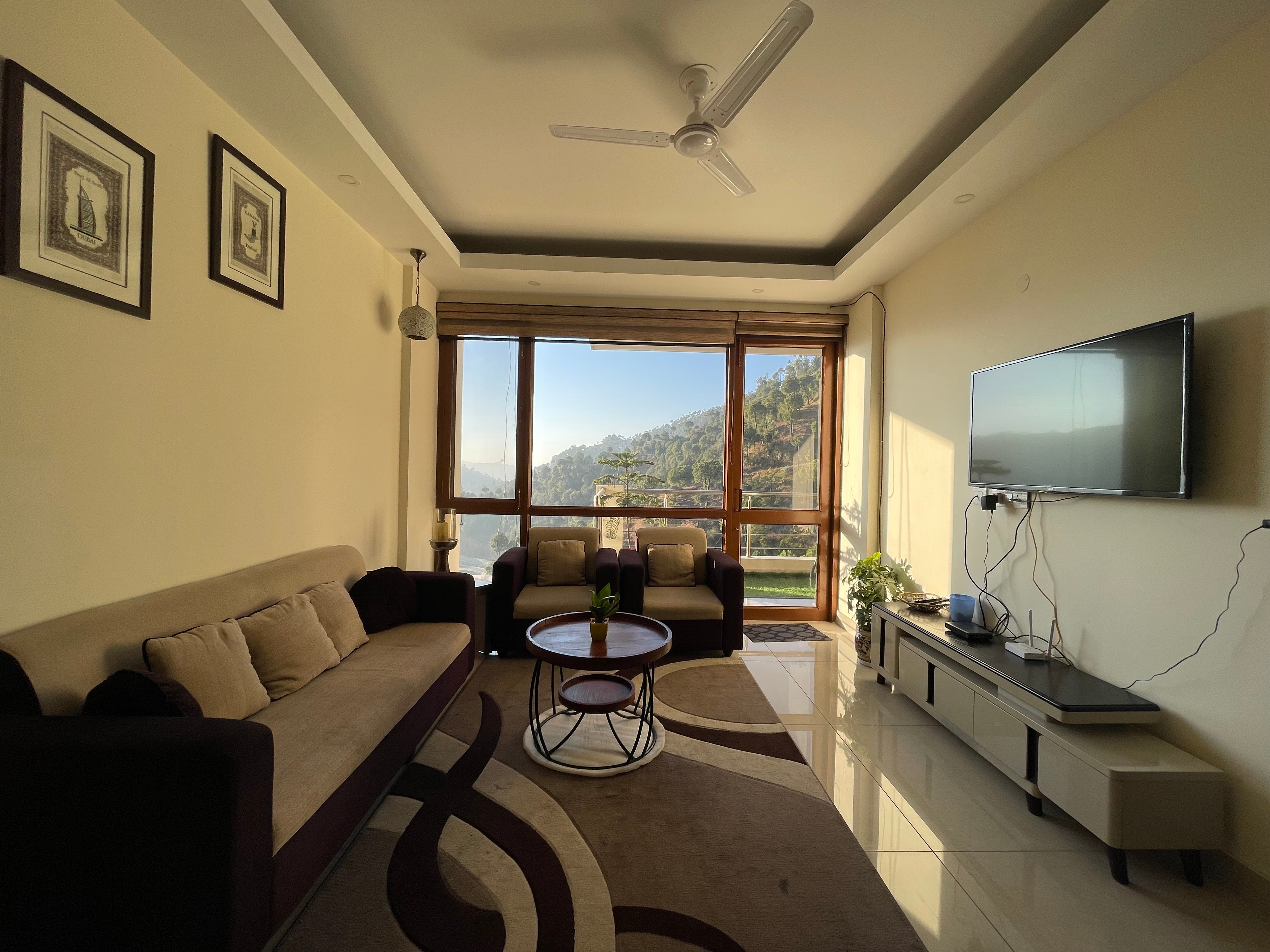 The Woods Barog |Entire 2 BHK Homestay - Tap to explore photos