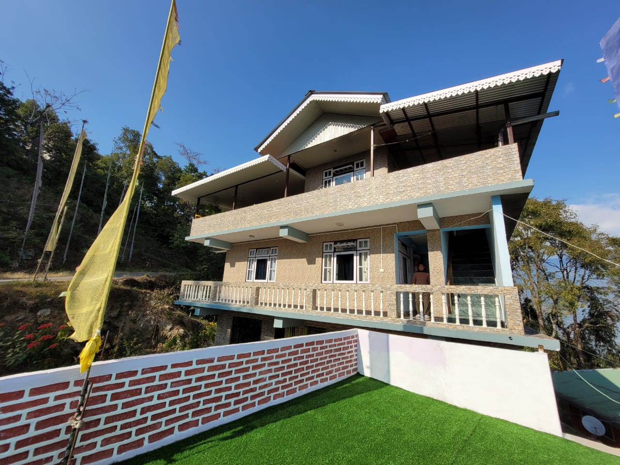 Singi Homestay - Tap to explore photos