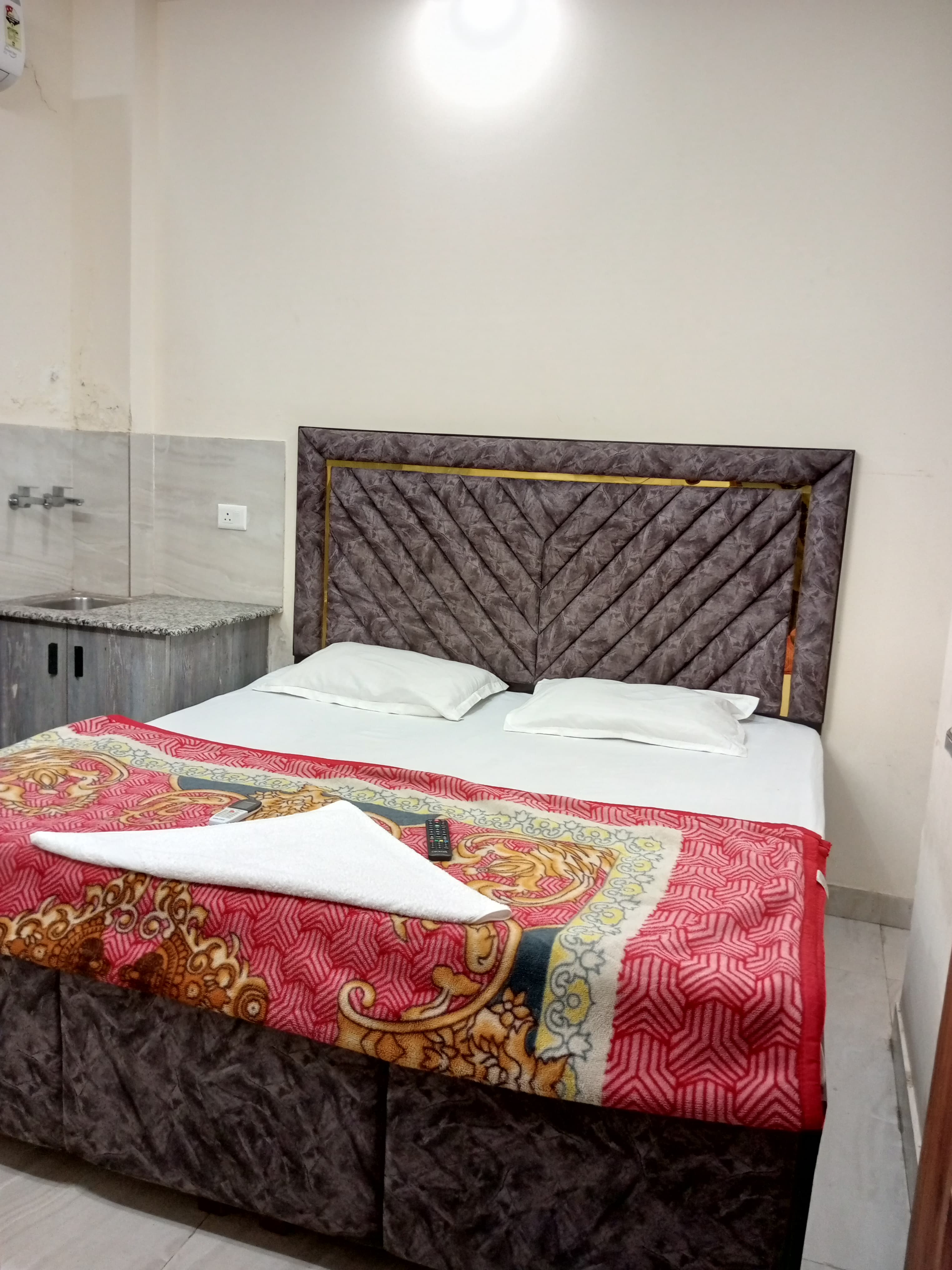 Sukoon Hotel Karol Bagh - Tap to explore photos