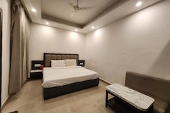 Hotel Tara Deluxe, Katra