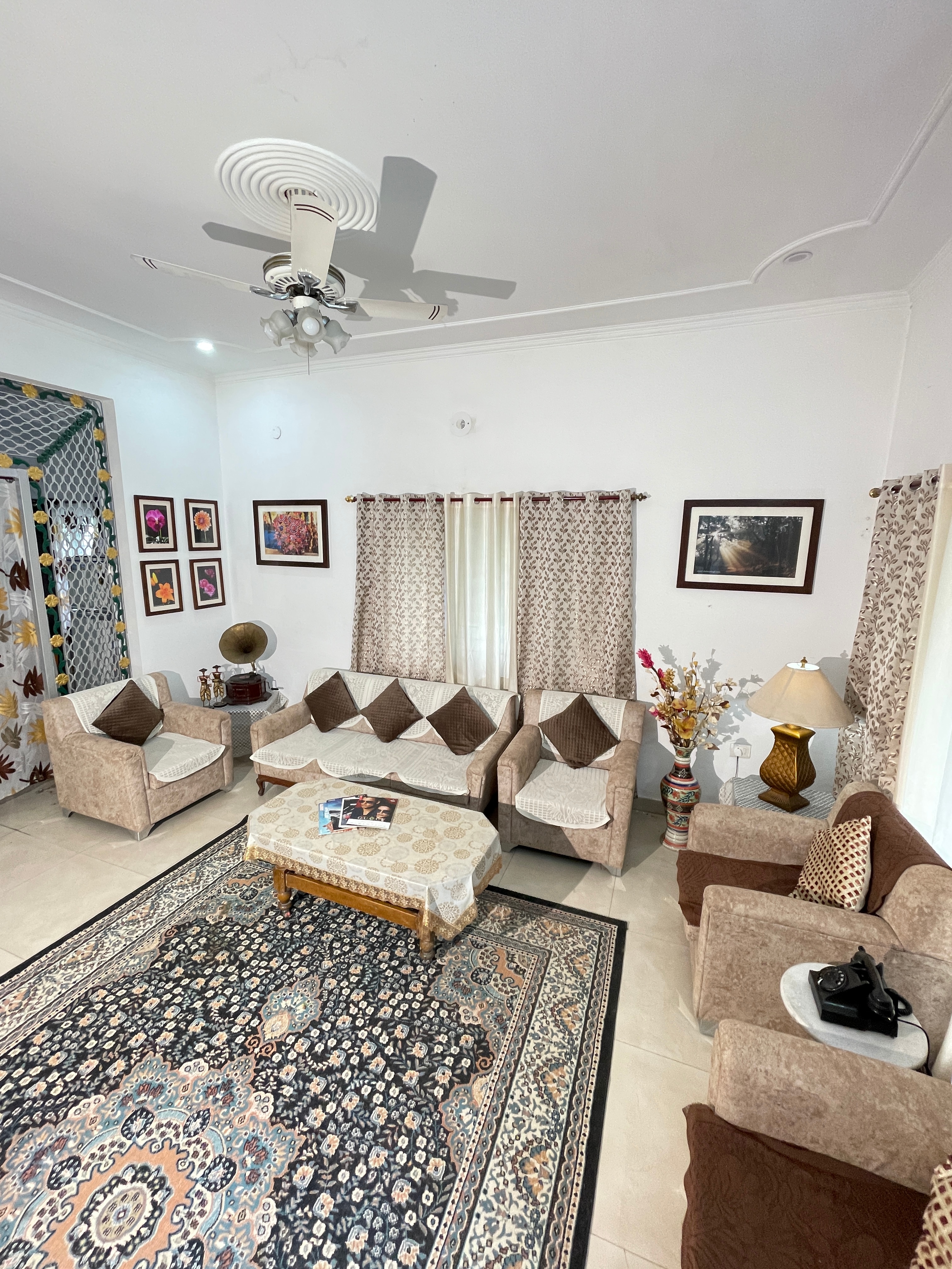 a Cozy Bliss at SERENE MANSION Homestay - Tap to explore photos