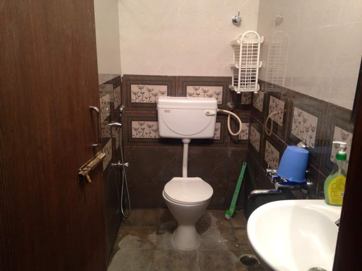 Private room near Manyata Tech Park and Airport - Tap to explore photos