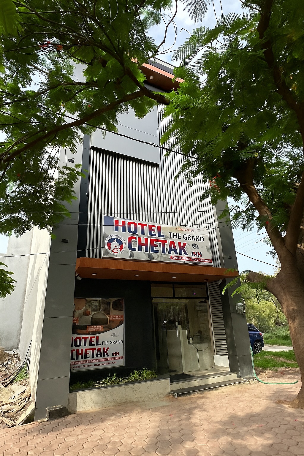The Grand Chetak Inn - Tap to explore photos