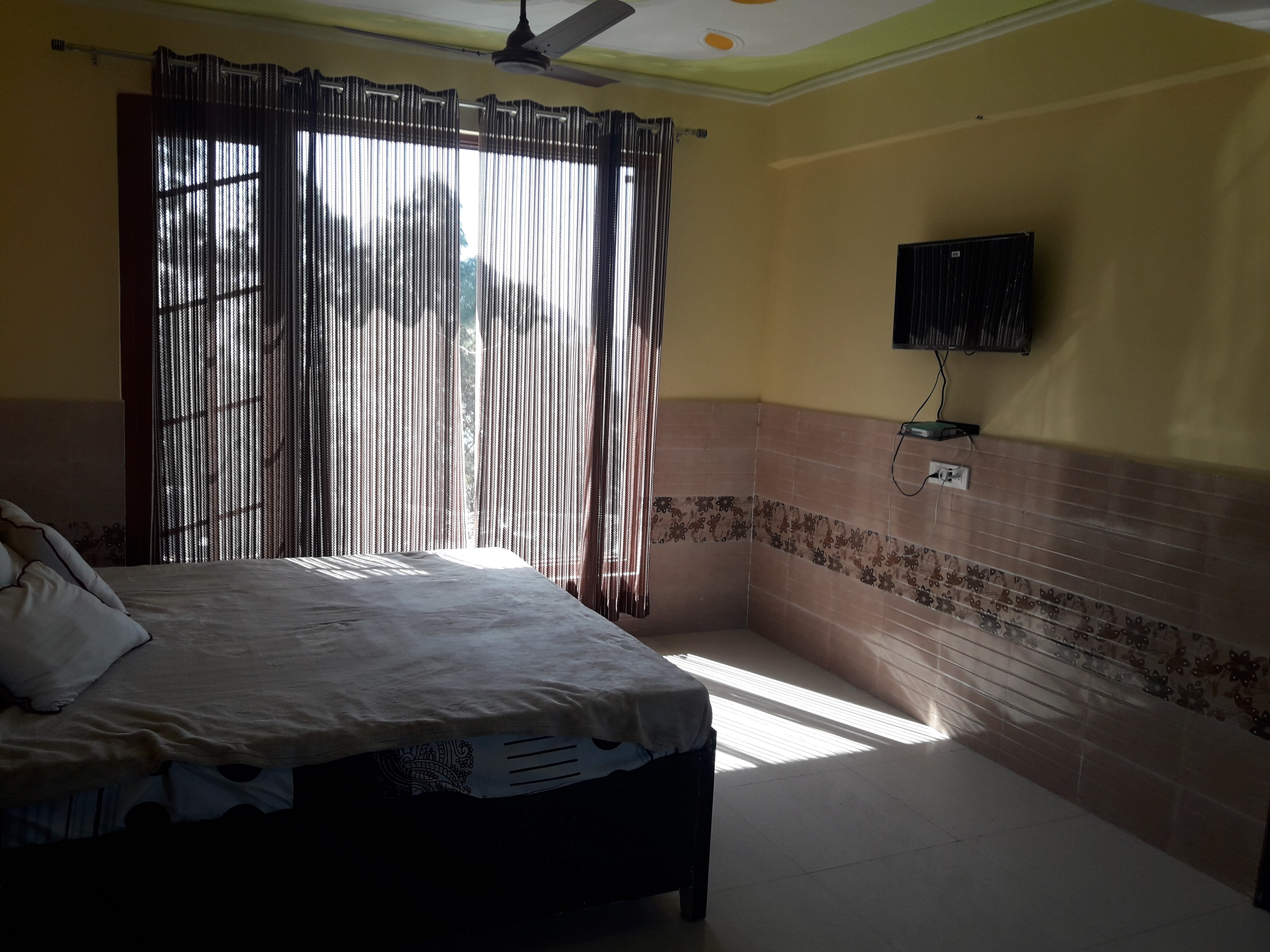 Hill Top Homestay & Restaurant - Tap to explore photos