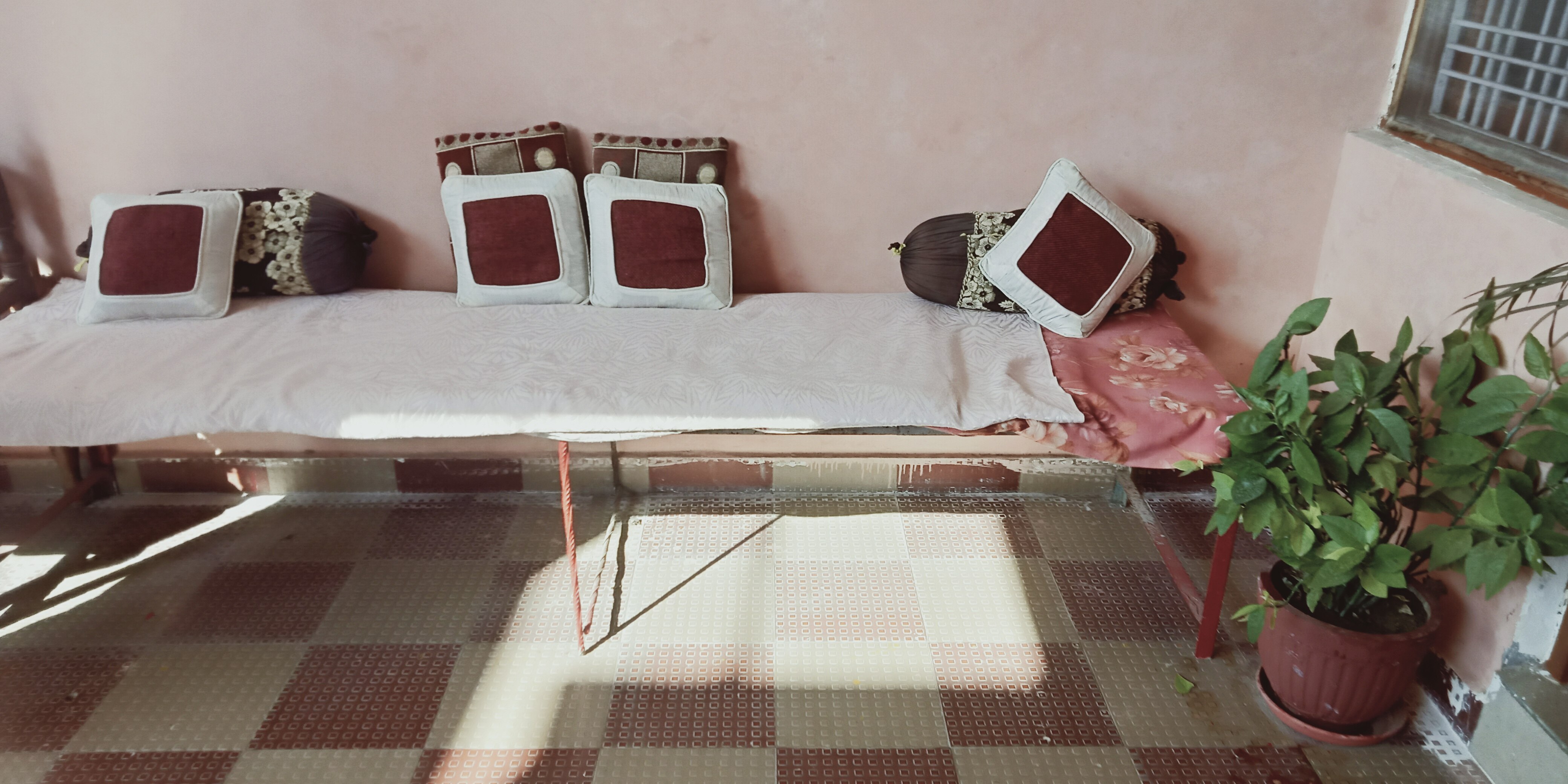 Happy Family Homestay - Tap to explore photos