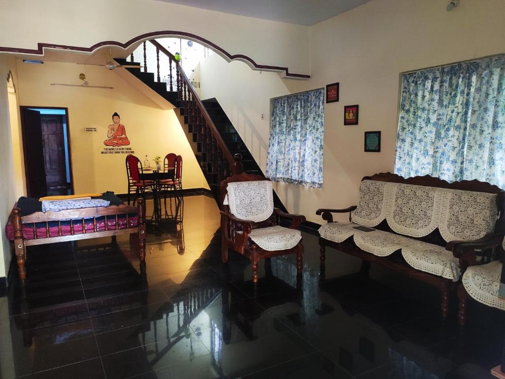 Happy Buddha Homestay - Tap to explore photos