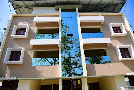 6BHK Apartment by Athrakkatu Enclave