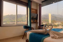 Trevon The Shire Inn, Haldwani