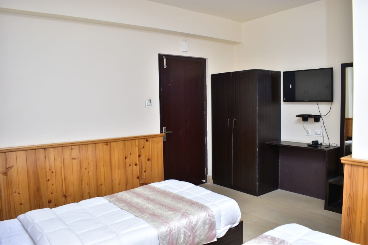 Hotel Lasso Regency & Spa - Tap to explore photos