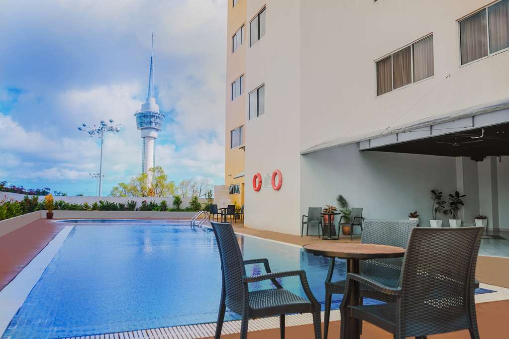 Shahzan Hotel Kuantan, Trademark Collection by Wyndham - Tap to explore photos