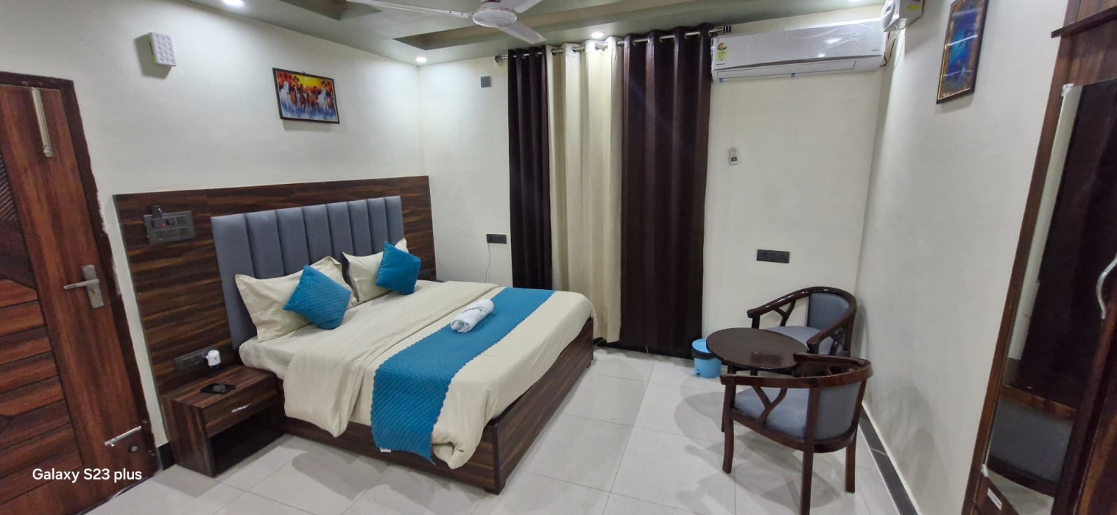 Viraj home stay - Tap to explore photos