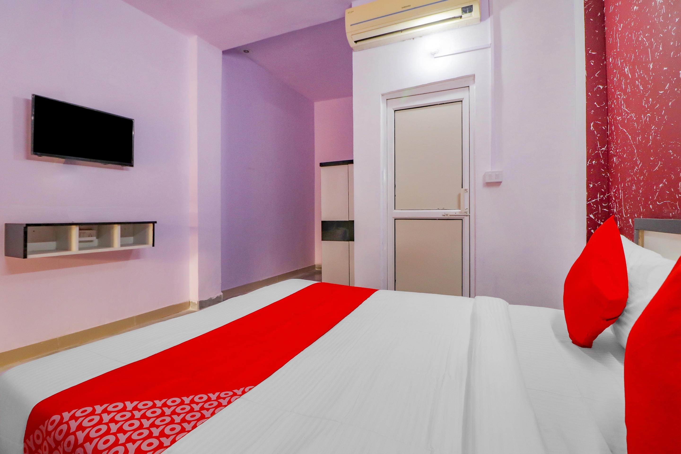 Hotel O Primrose Hotel's Near Noida Sector 76 Metro Station - Tap to explore photos