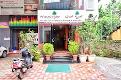 Hotel Woodside, Mangalore