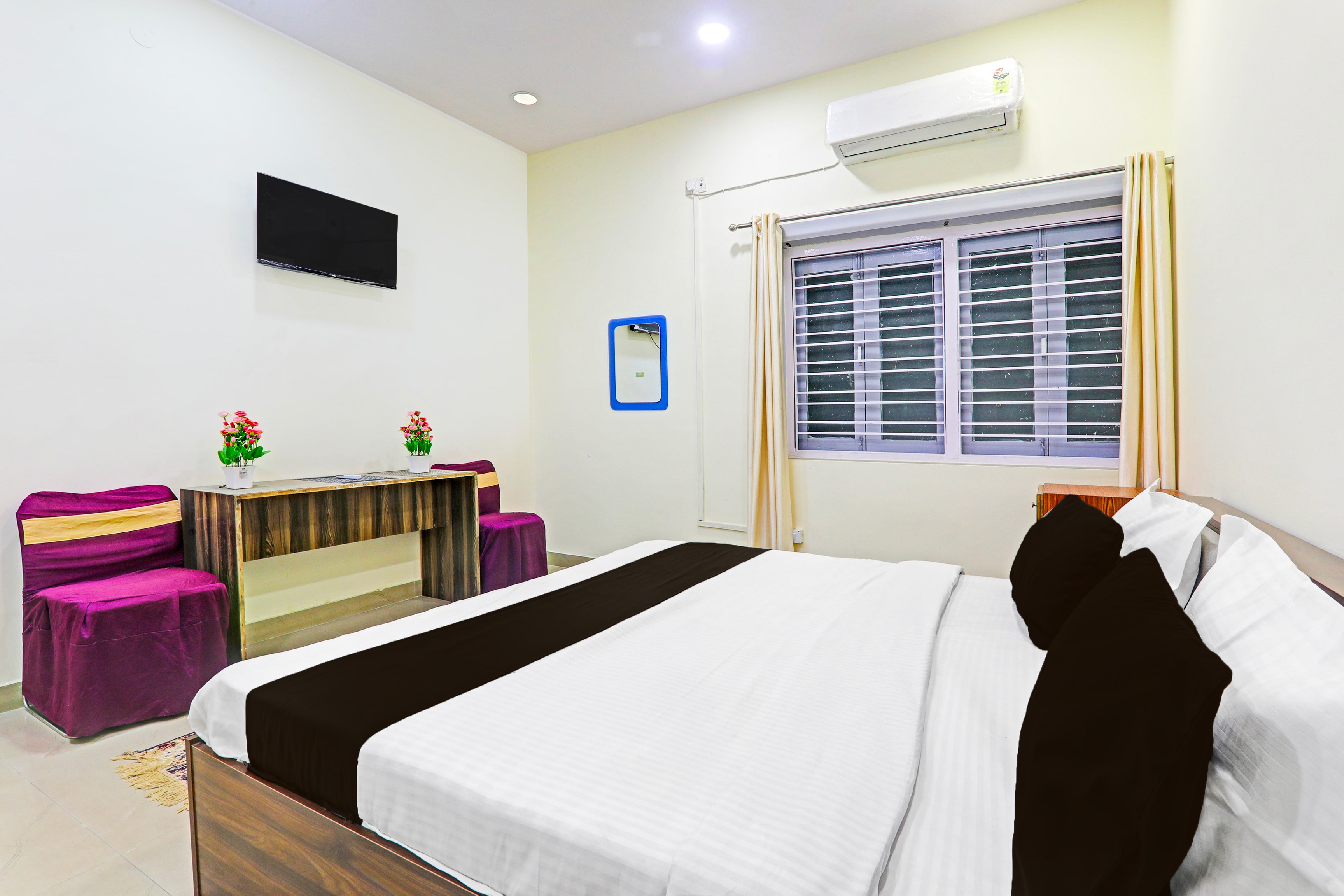 Hotel O New Yatra Residency - Tap to explore photos