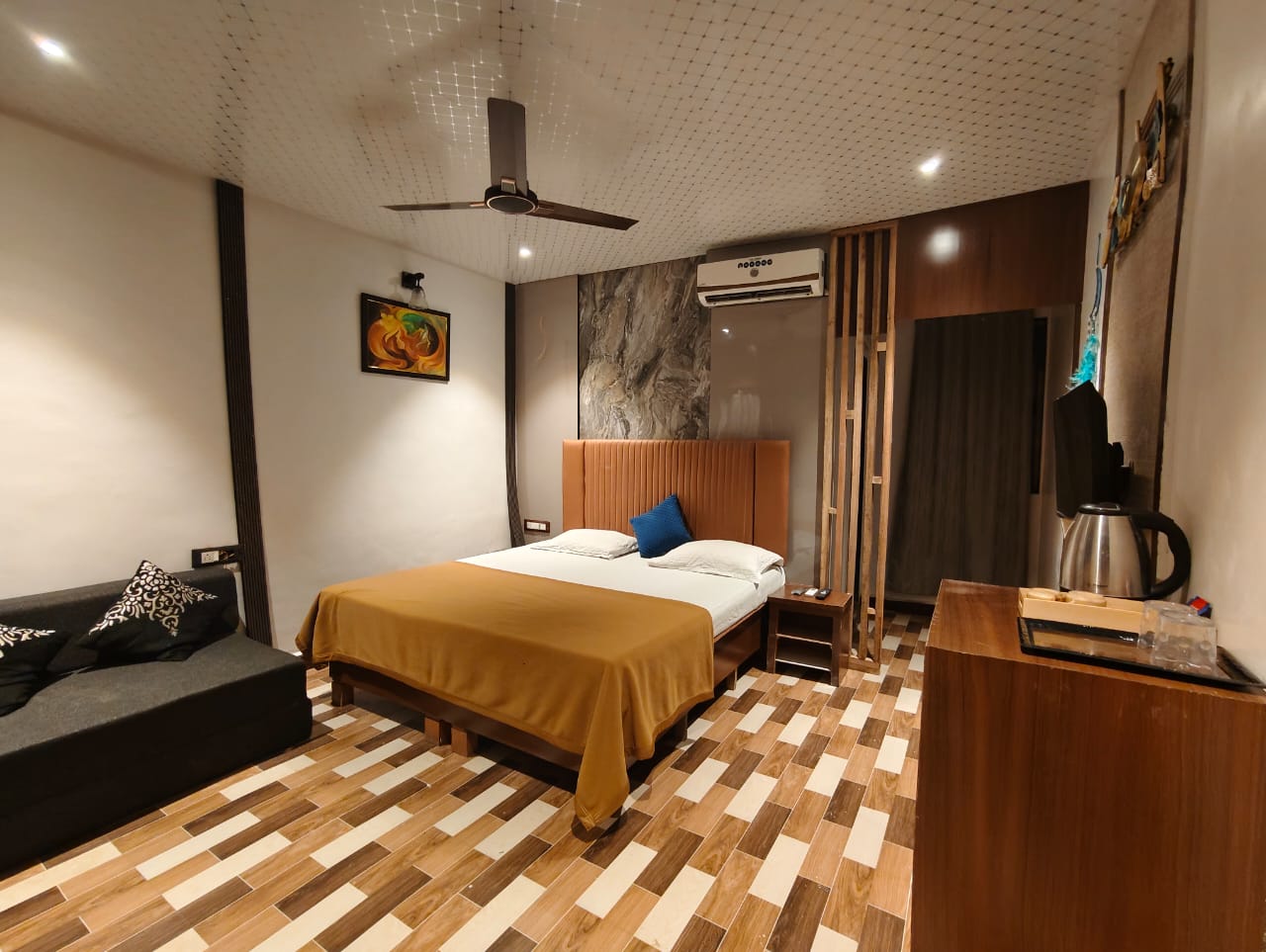 Super Deluxe AC Room with Garden View 1