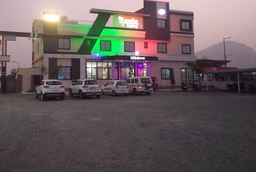 Kanha Hospitality