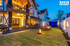 StayVista at Gauhar w/ Indoor Jacuzzi , Srinagar