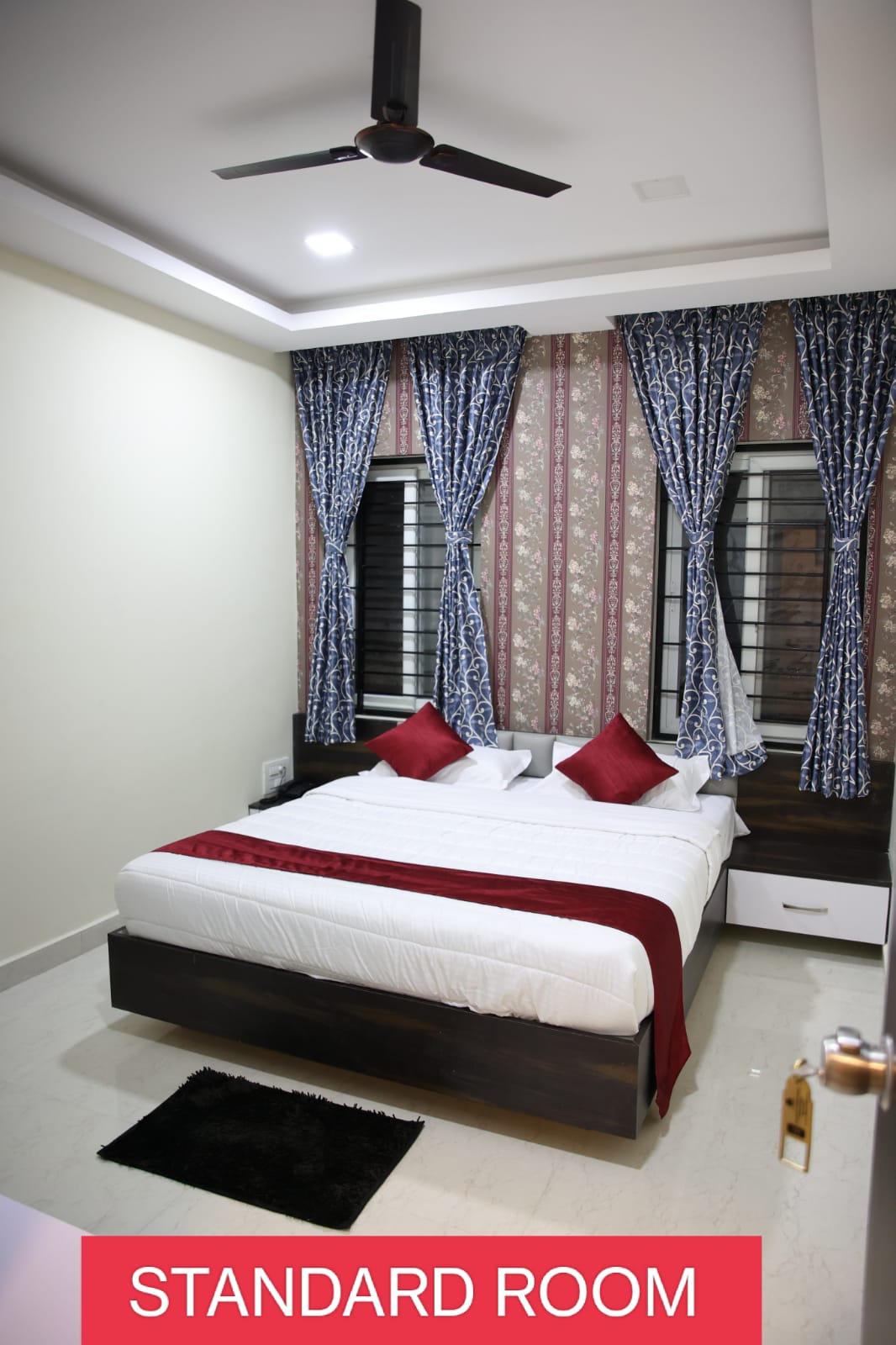 Sunshine International Boarding and Lodging - Tap to explore photos