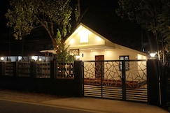 Lilies Marari, Thiruvalla