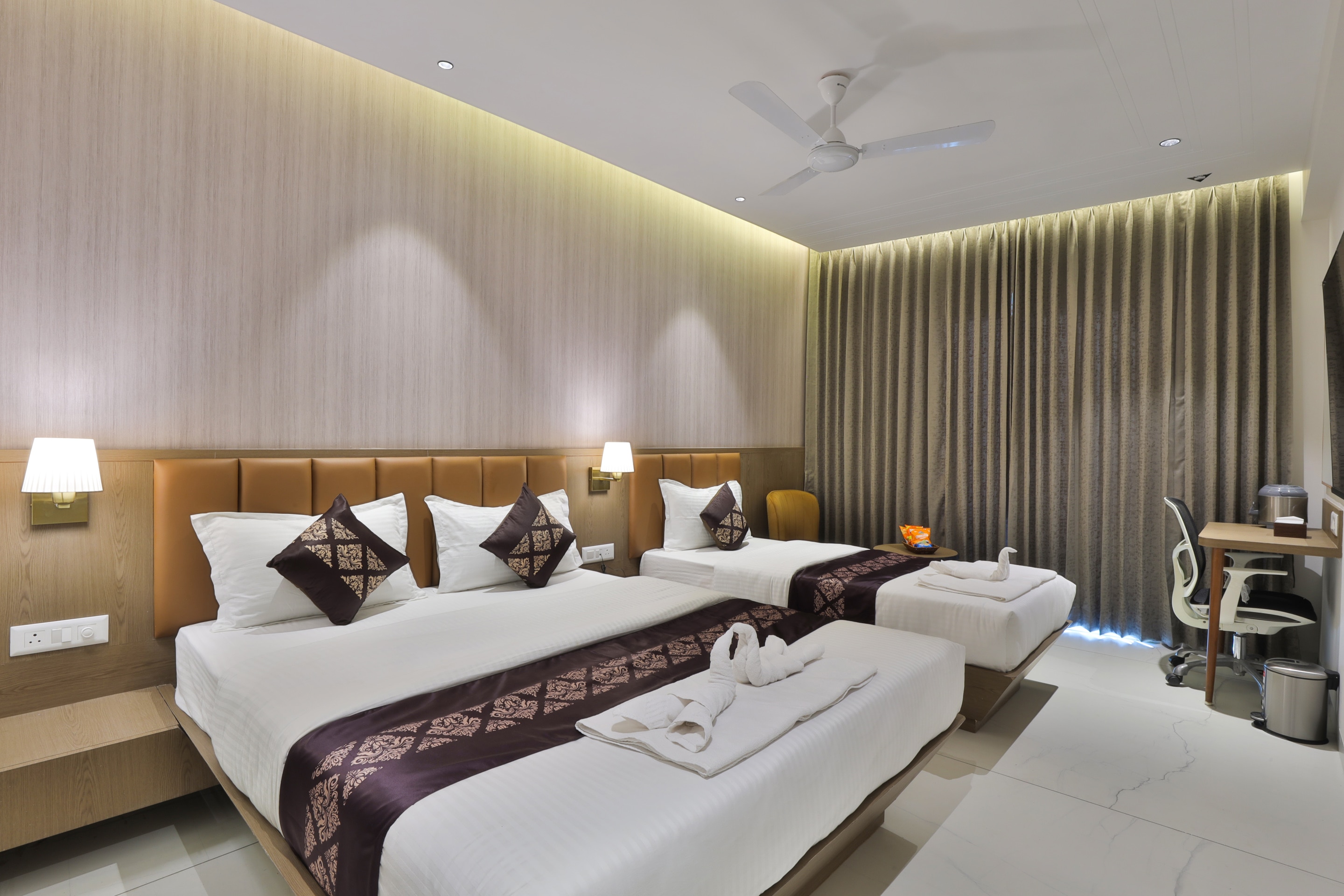 Hotel Bawa Inn - Tap to explore photos