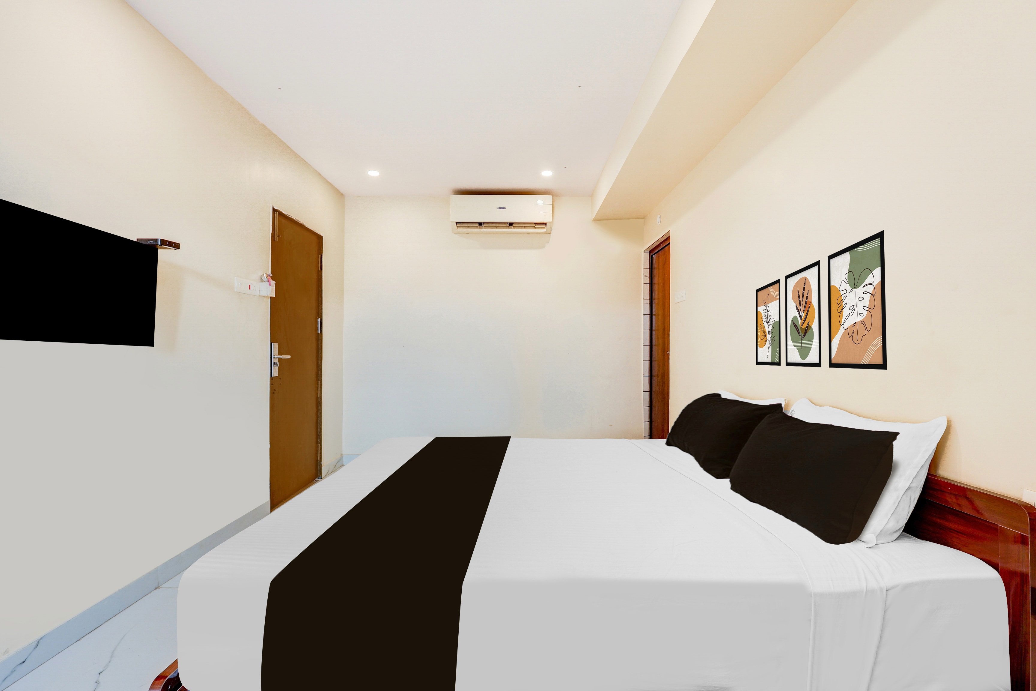 Super Townhouse Pendurthi Visakhapatnam - Tap to explore photos