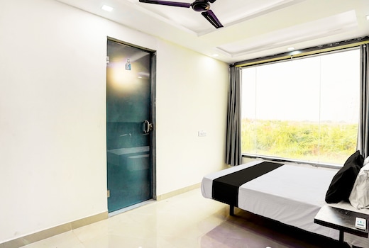 Super Hotel O Varn Residency And Hotels