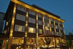 The Grand Kaisar, Srinagar