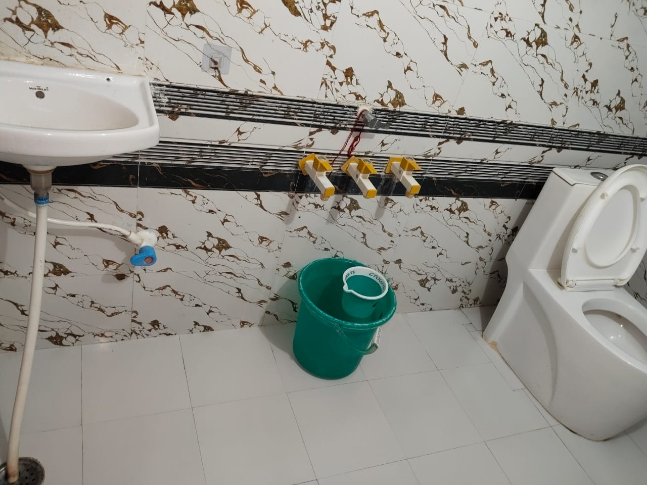 Anand homestay - Tap to explore photos