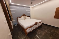 FabHotel Golden Mansion, Delhi
