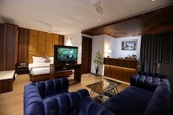 Royal Lalit Grand Hotel, Karnal