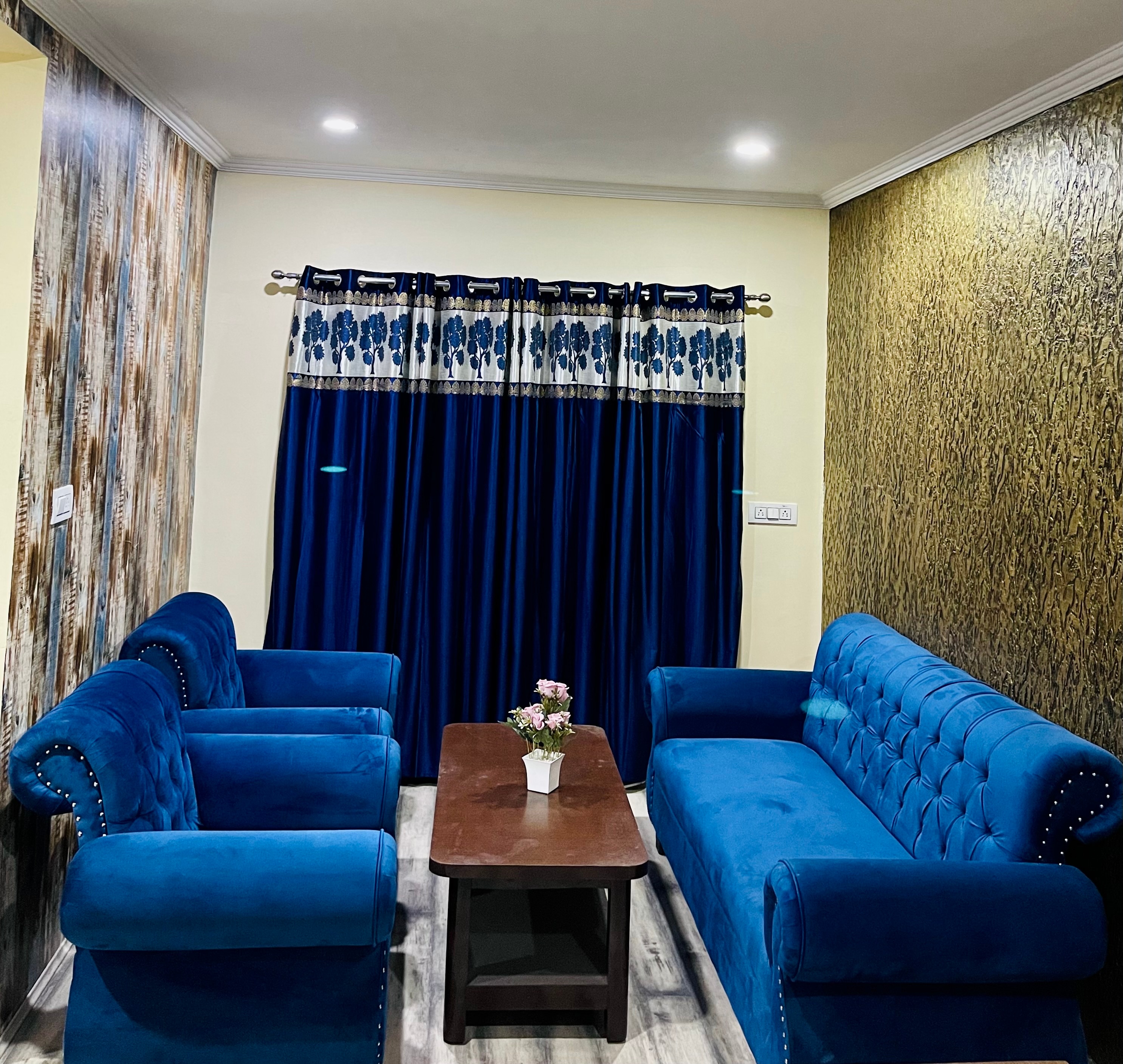 The Khayabaan2.0- 2BHK Luxurious Private apartment - Tap to explore photos