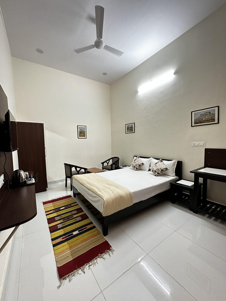 Sudarshan Homestay - Tap to explore photos