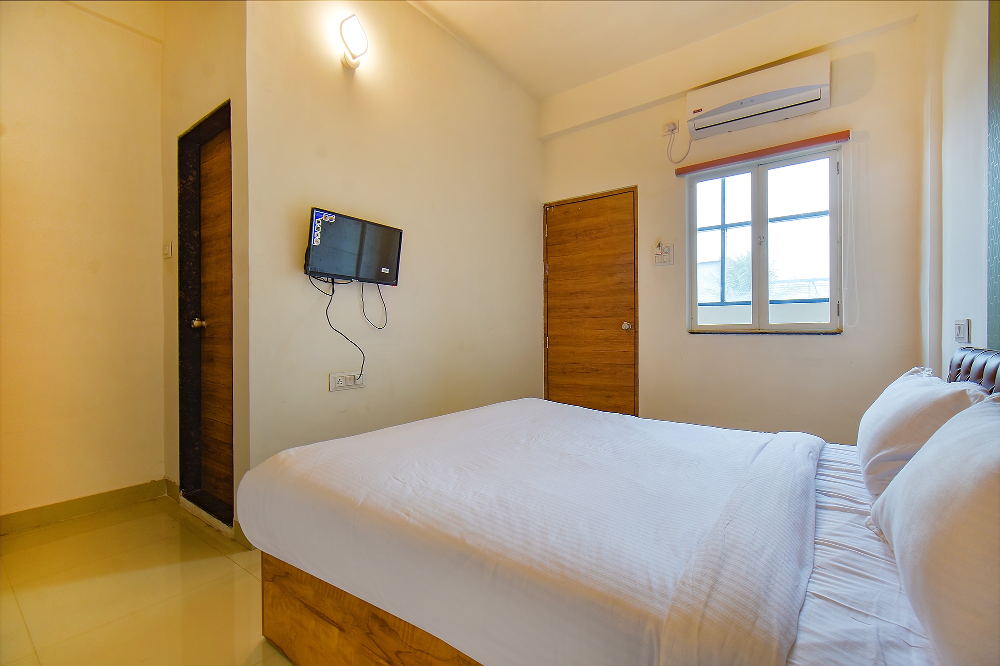 FabHotel Tiru Residency - Dehu Alandi road - Tap to explore photos