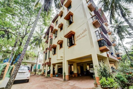 Emrald beach apartment