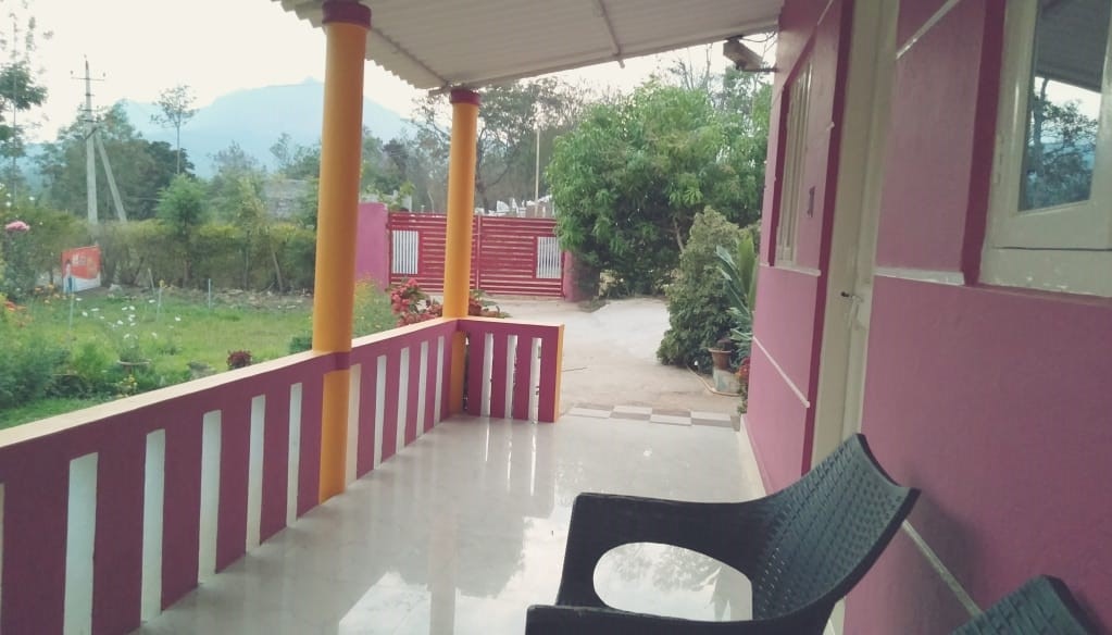 Flower Garden Homestay - Tap to explore photos