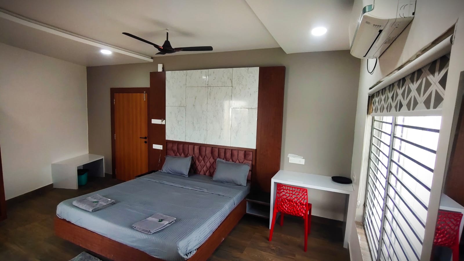 Nirmalya Grand,500mtrs from BAM Railway Station - Tap to explore photos