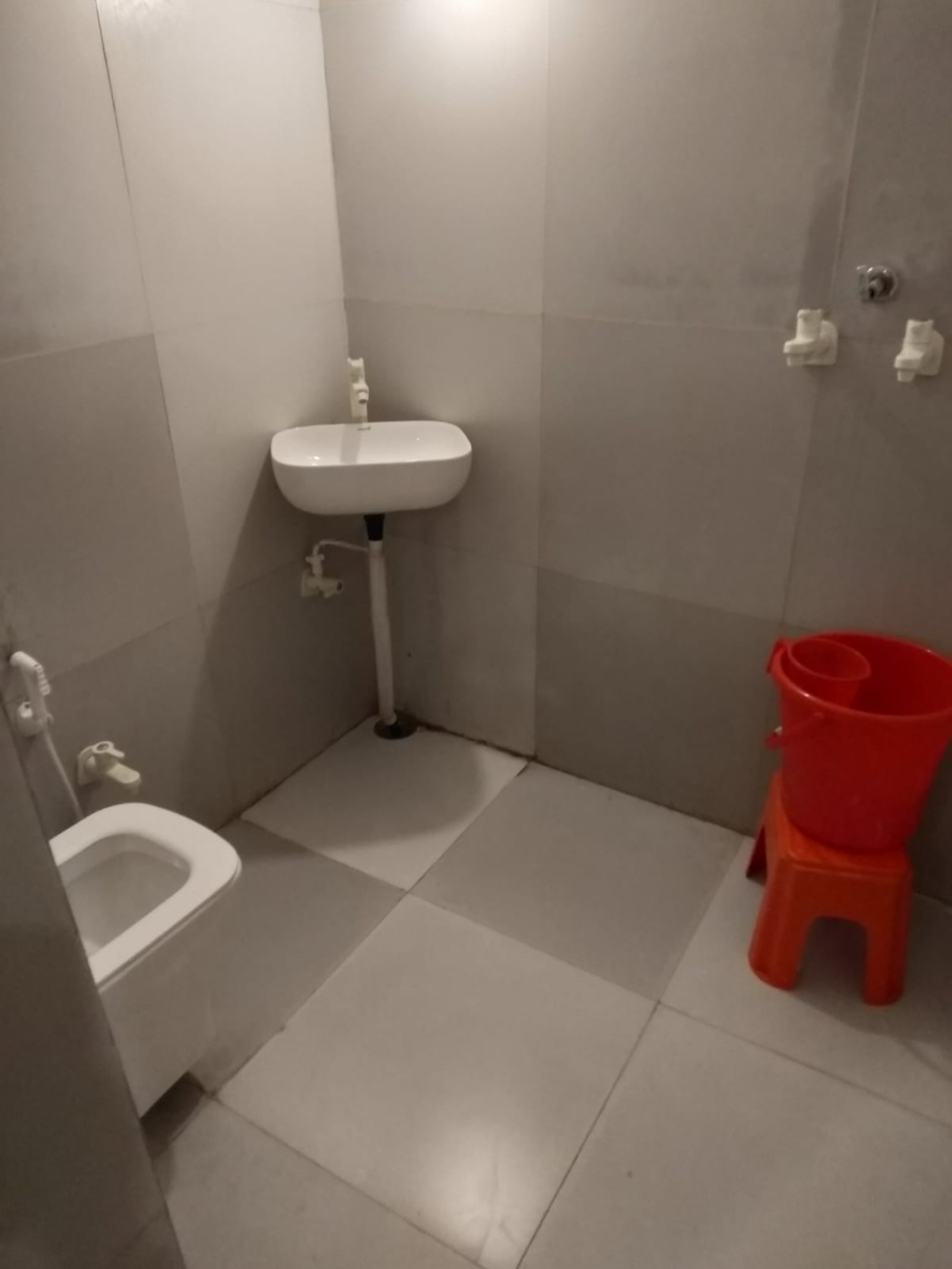 Hotel Satyam Dham By WB Inn - Tap to explore photos