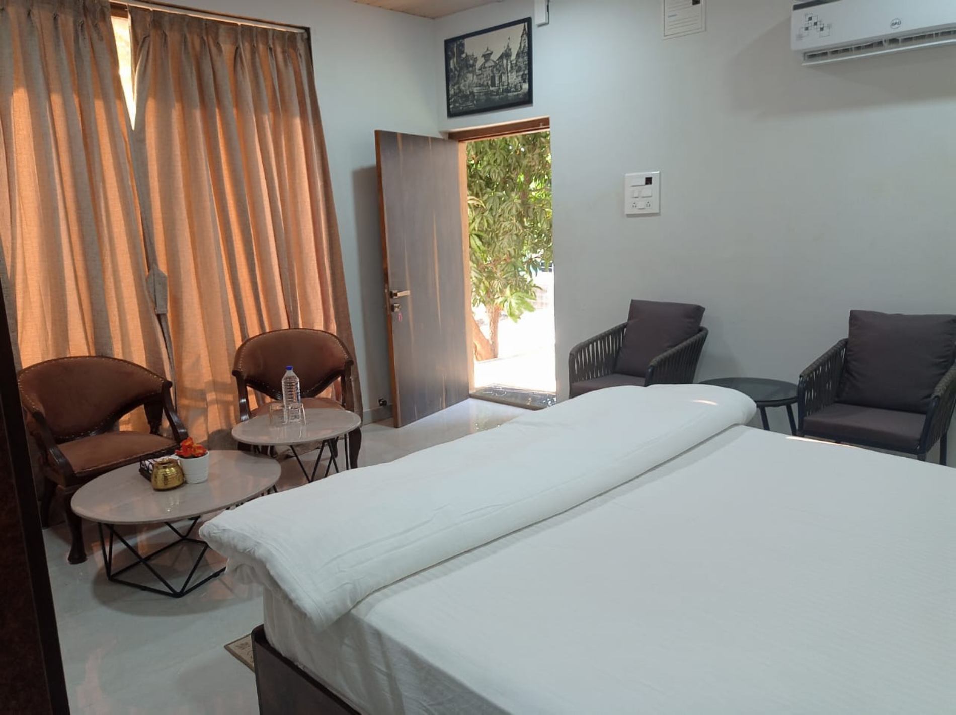 Cottage Deluxe Room 1