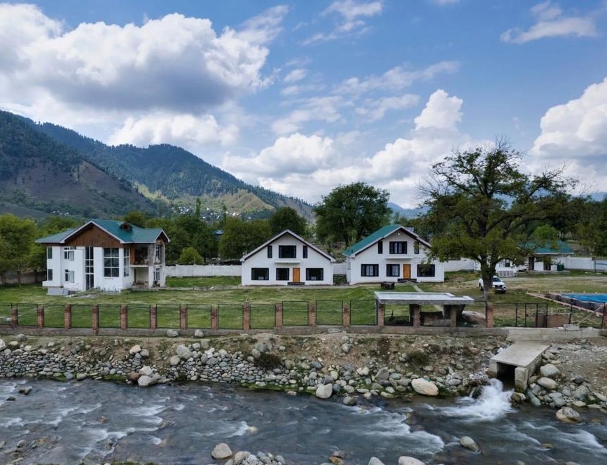 Kanwal Cottage - Tap to explore photos