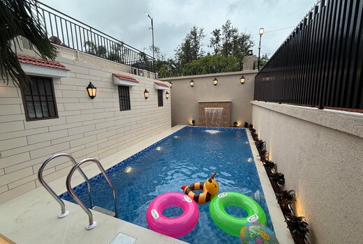 Zaid & Nida House | Entire Hill-view Villa