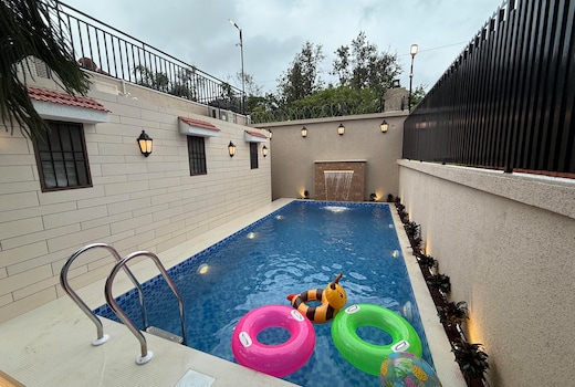 Zaid & Nida House | Entire Hill-view Villa