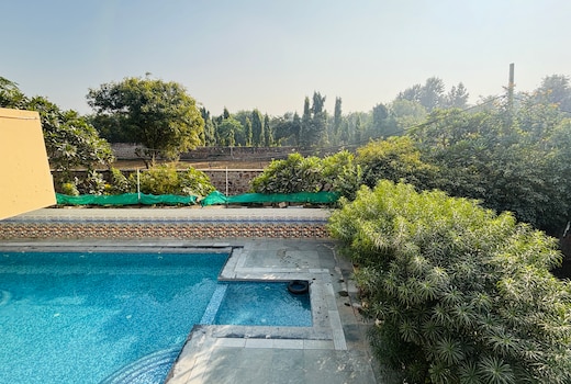 Chandna Farm - 4BHK Farm House with Pool