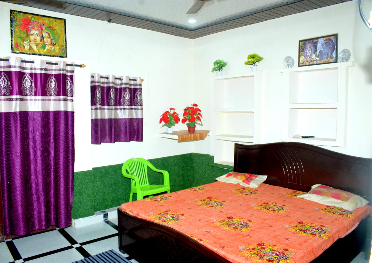 Radhey Krishna Homestay - Tap to explore photos
