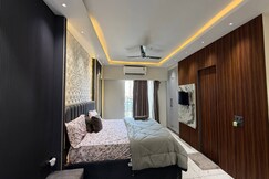 Cosmo Luxury Stays 12 Hour Studio near Gaur City, Greater Noida