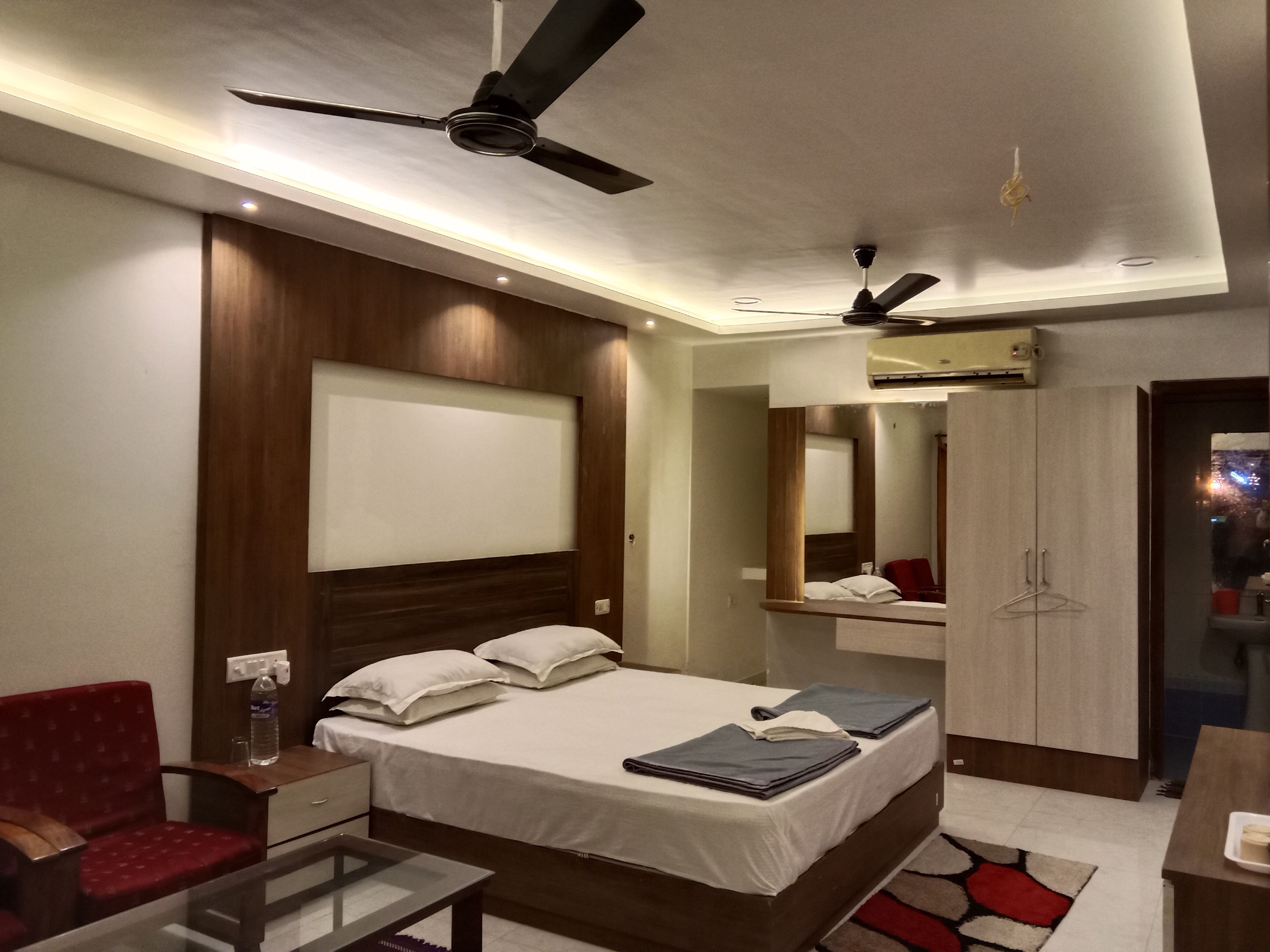 NAGRI AIRPORT INN - Tap to explore photos