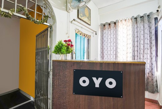 Hotel O J S Palace
