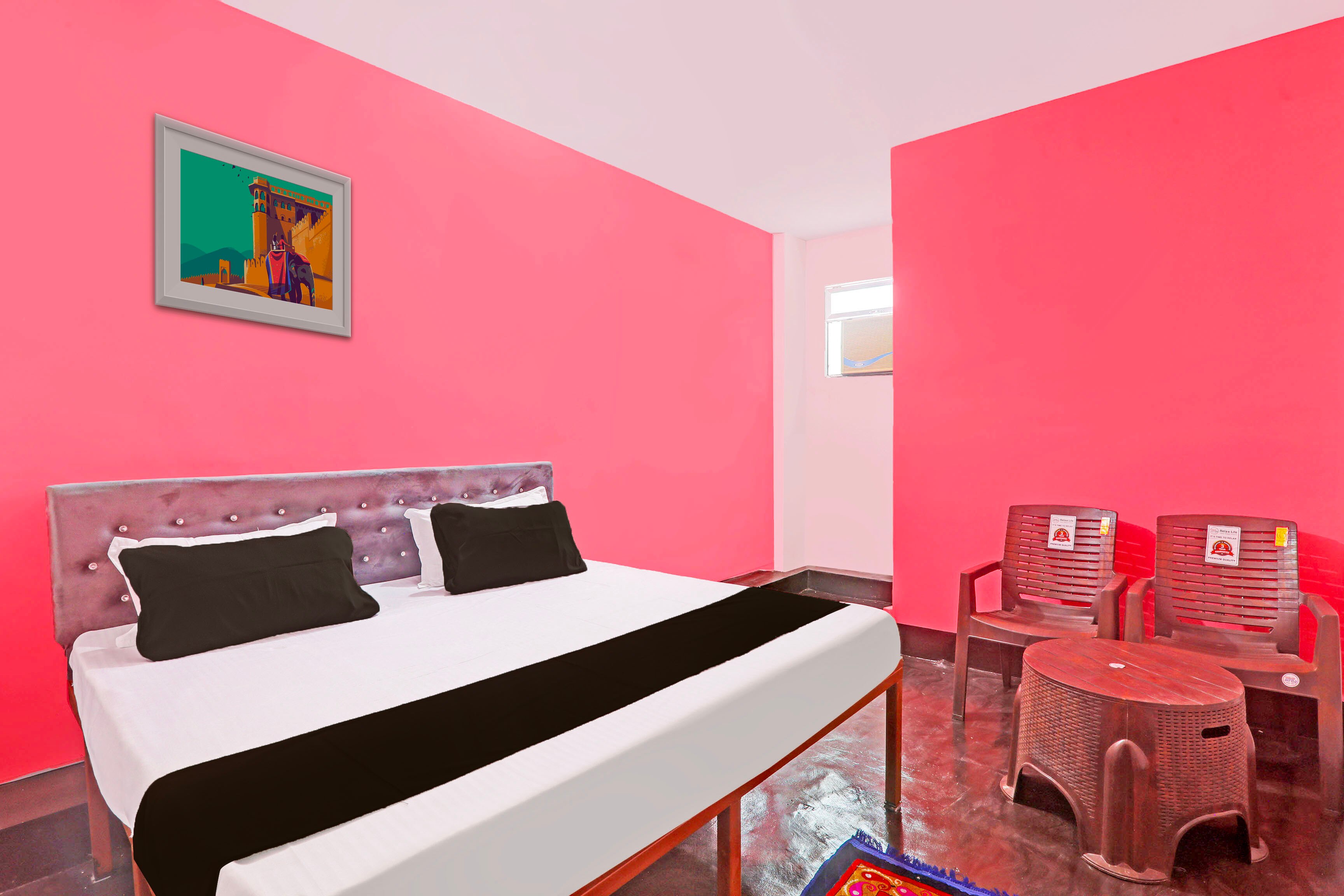 Hotel O FLAMINGO INN - Tap to explore photos