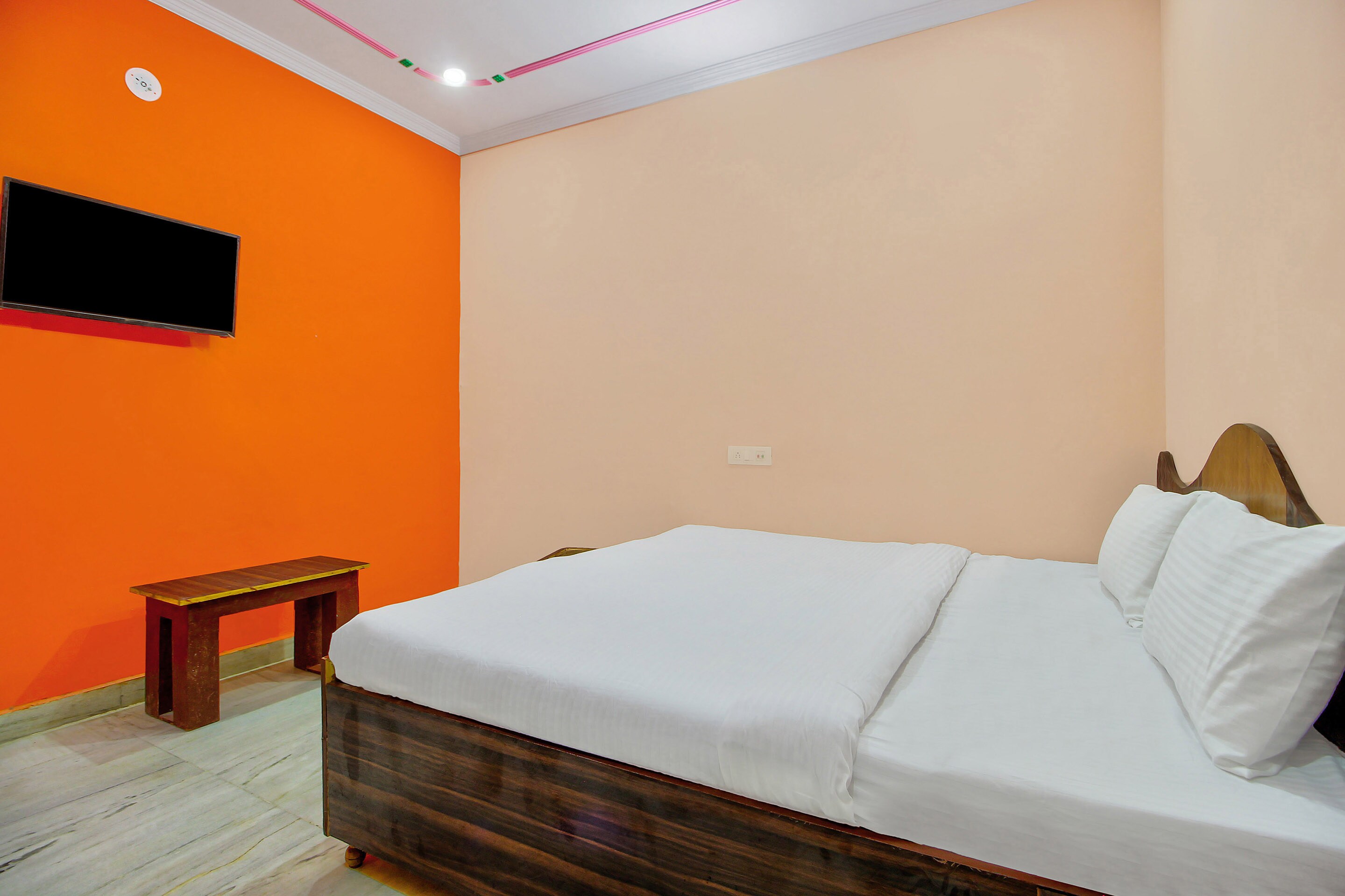 Hotel O Kukas Guest House - Tap to explore photos