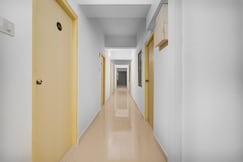 Hotel O MEENA COMFORT, Bangalore