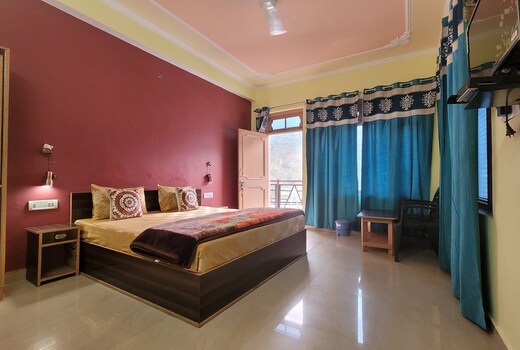 Red Pine Home Stay